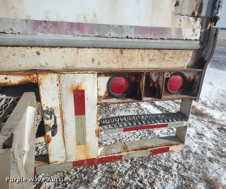 image for item MM9942 1994 Wabash National  dry van trailer