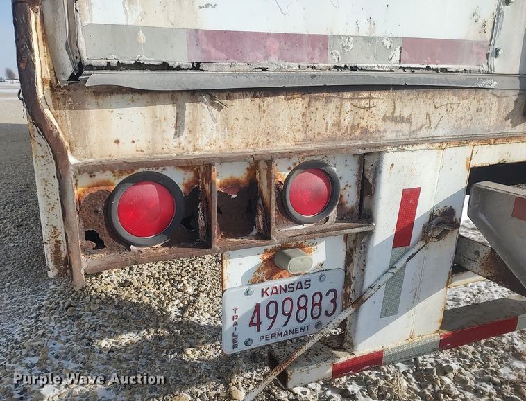 image for item MM9942 1994 Wabash National  dry van trailer