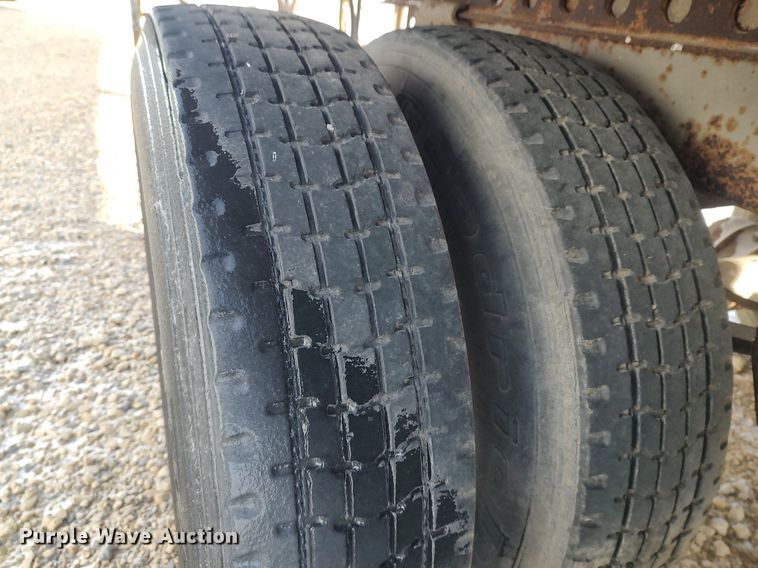 image for item MM9942 1994 Wabash National  dry van trailer