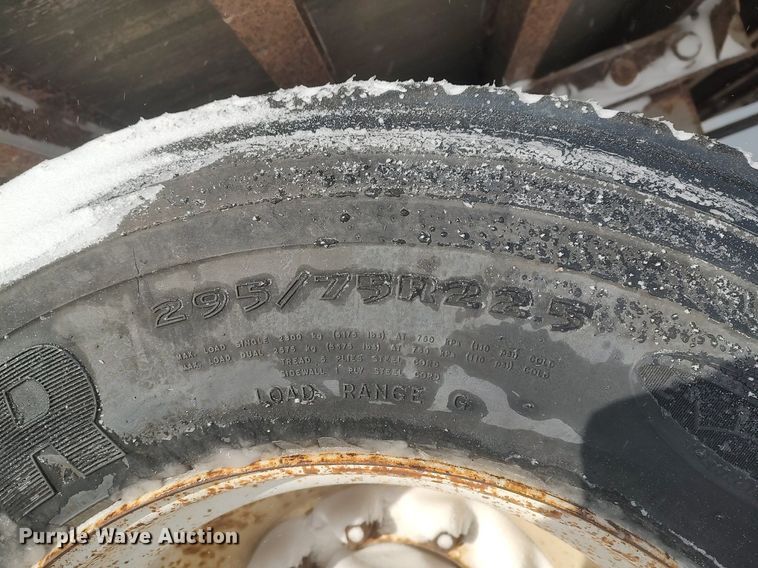 image for item MM9942 1994 Wabash National  dry van trailer