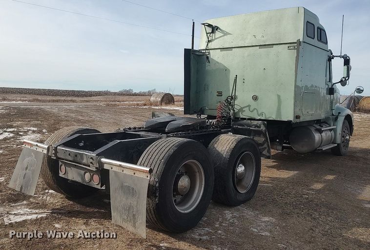 image for item MM9947 2007 International 9400  semi truck