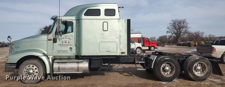 image for item MM9947 2007 International 9400  semi truck