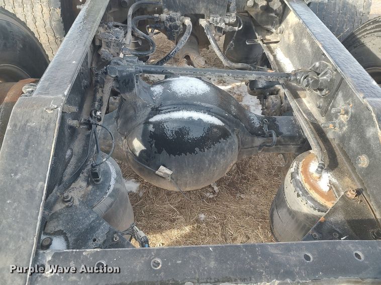 image for item MM9947 2007 International 9400  semi truck