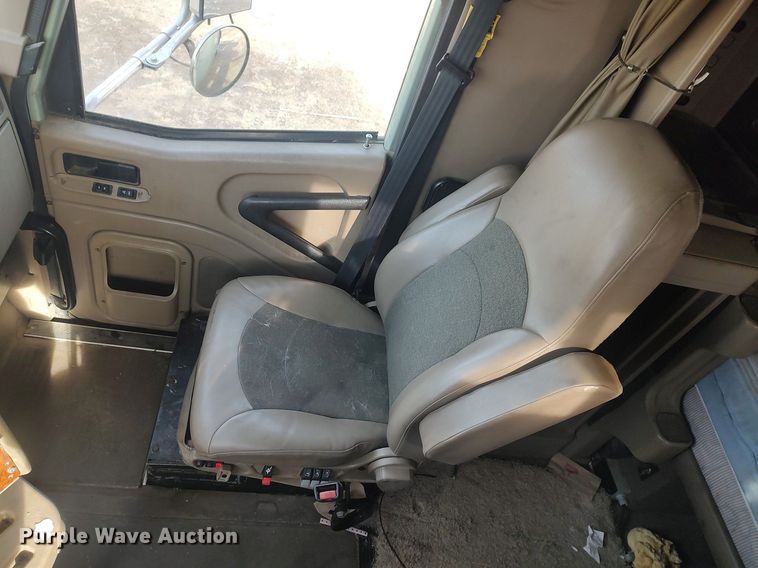 image for item MM9947 2007 International 9400  semi truck