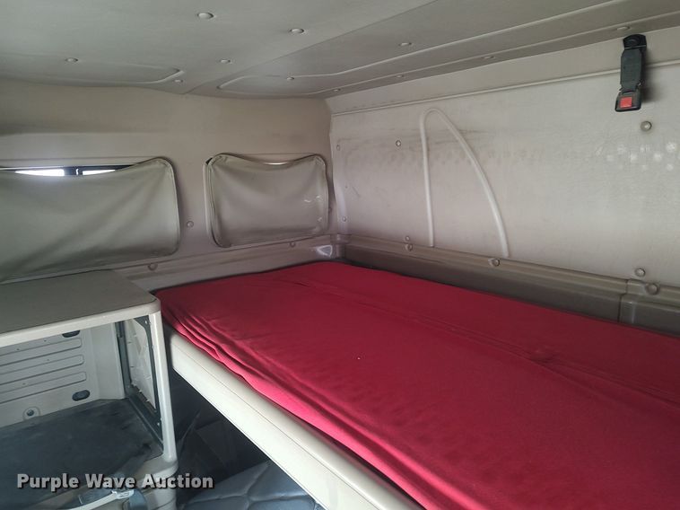 image for item MM9947 2007 International 9400  semi truck