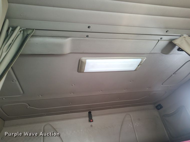 image for item MM9947 2007 International 9400  semi truck