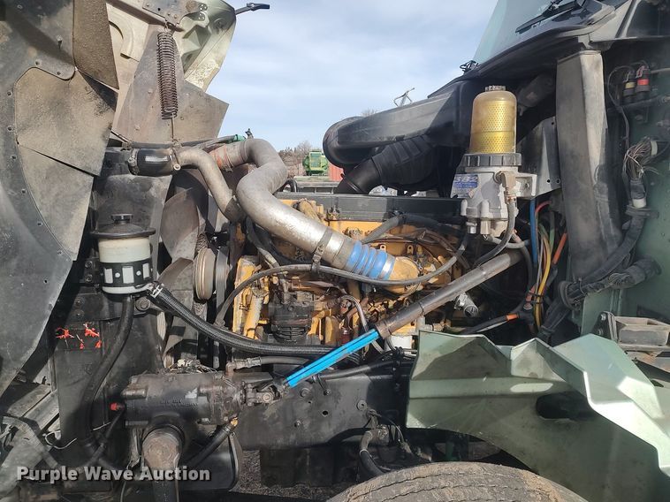 image for item MM9947 2007 International 9400  semi truck