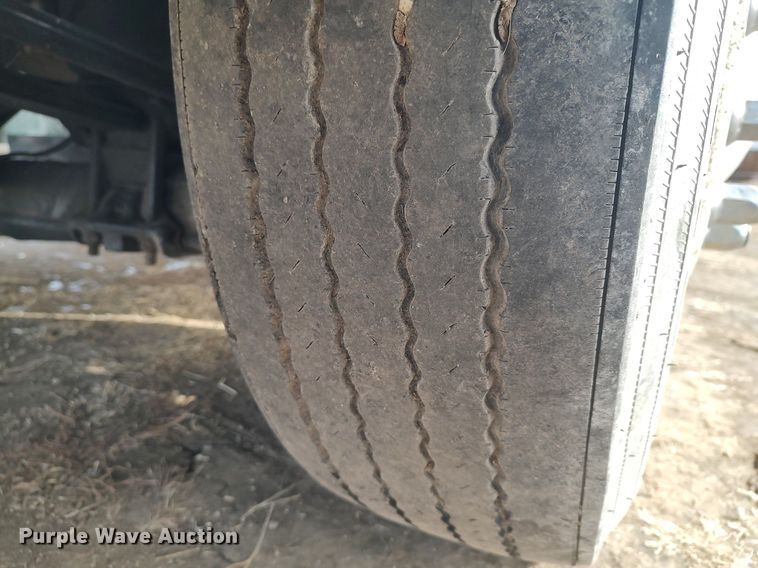 image for item MM9947 2007 International 9400  semi truck