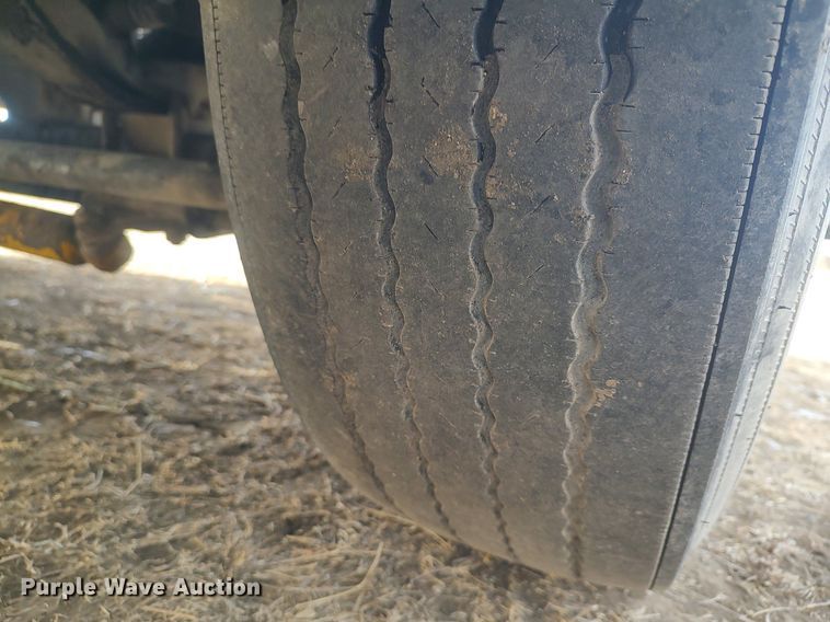 image for item MM9947 2007 International 9400  semi truck