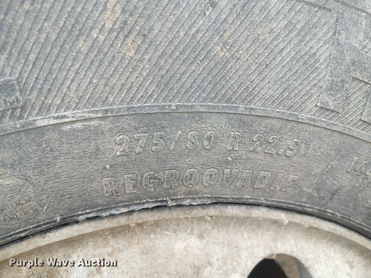 image for item MM9947 2007 International 9400  semi truck