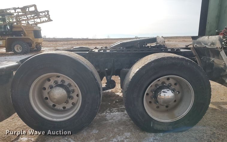 image for item MM9947 2007 International 9400  semi truck