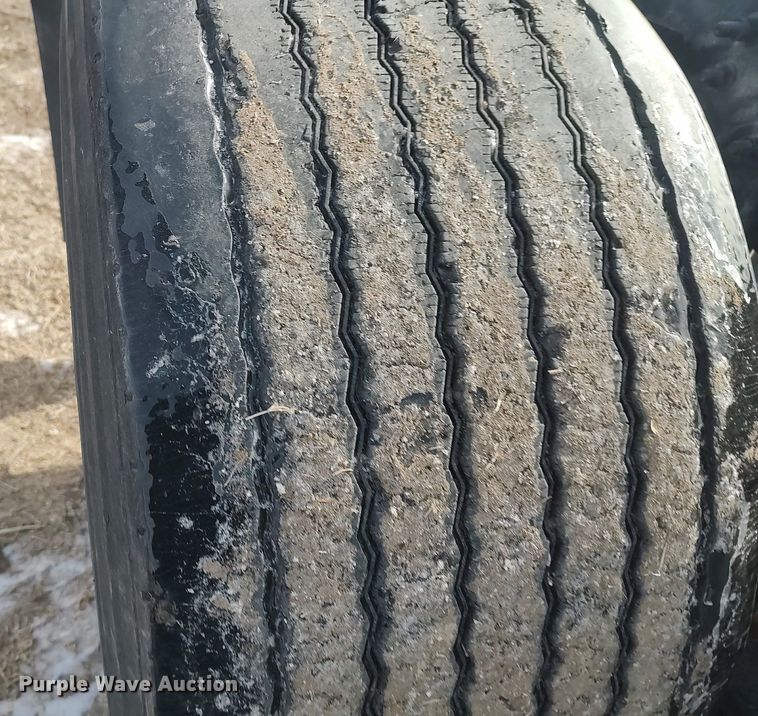 image for item MM9947 2007 International 9400  semi truck