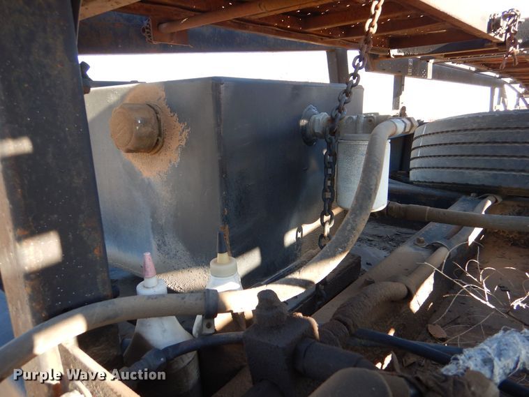 image for item MP9015 2001 Miller car carrier