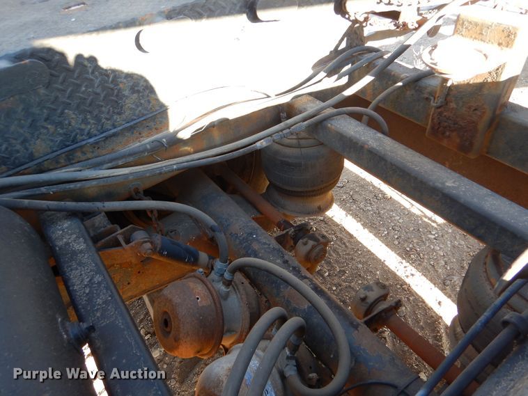 image for item MP9015 2001 Miller car carrier