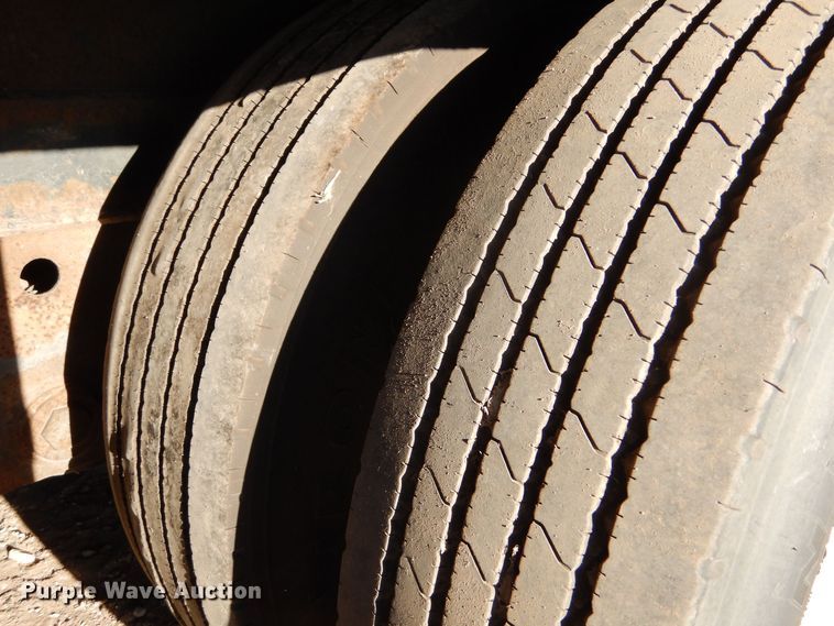 image for item MP9015 2001 Miller car carrier