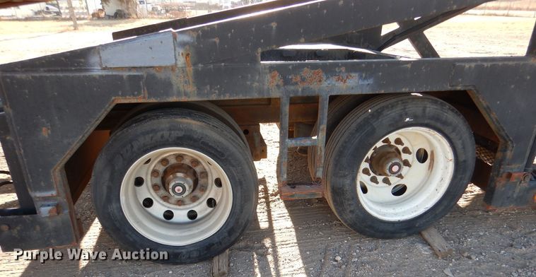 image for item MP9015 2001 Miller car carrier