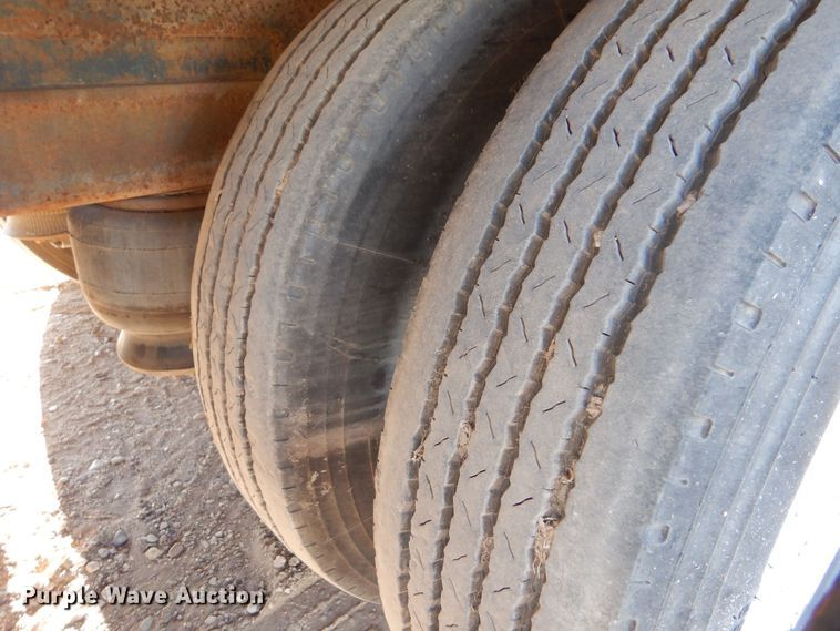 image for item MP9015 2001 Miller car carrier