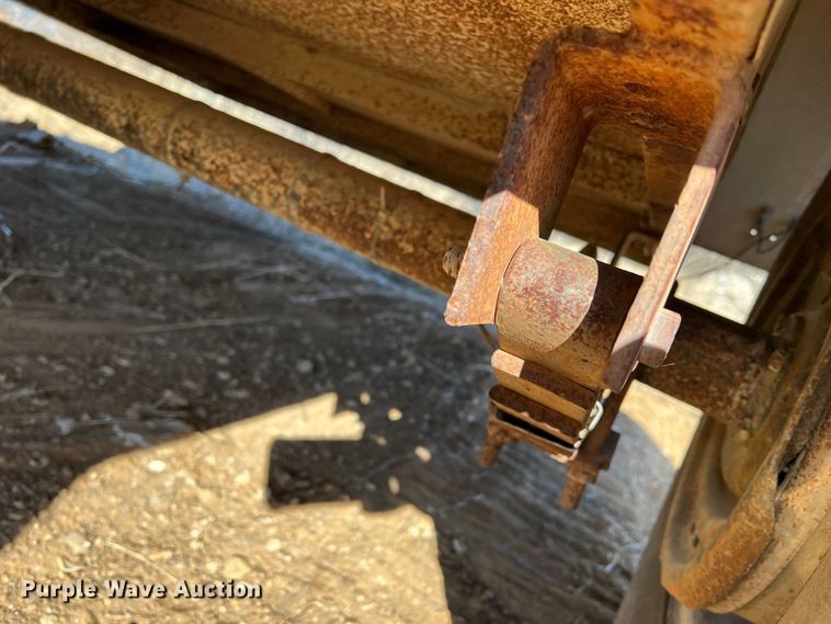 image for item DD3581 2003 Lone Star  enclosed cargo trailer