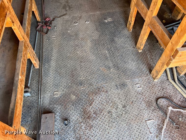 image for item DD3581 2003 Lone Star  enclosed cargo trailer