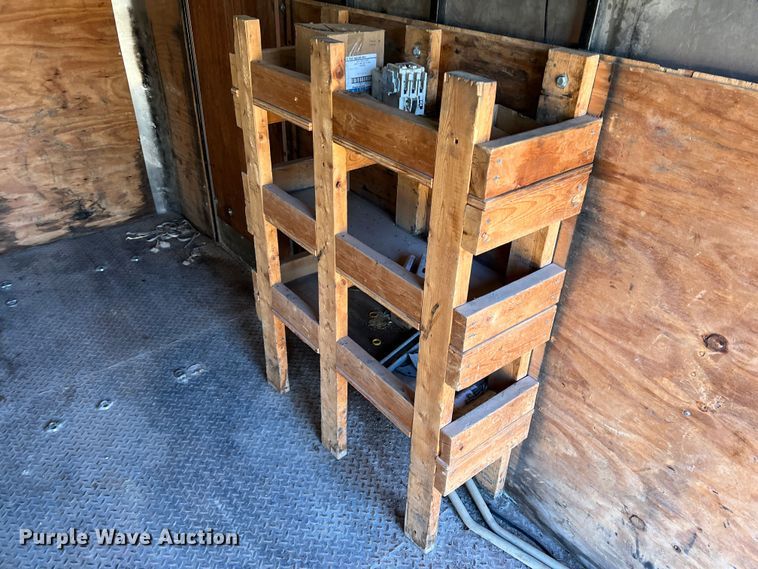 image for item DD3581 2003 Lone Star  enclosed cargo trailer