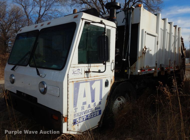 image for item DH3818 1999 Crane Carrier  refuse truck