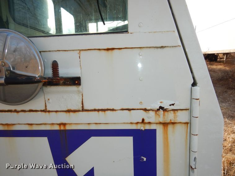 image for item DH3818 1999 Crane Carrier  refuse truck