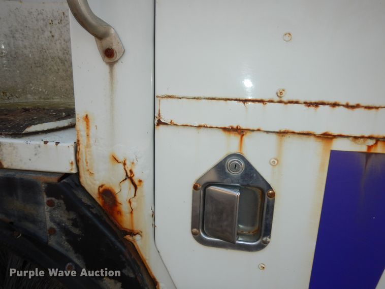 image for item DH3818 1999 Crane Carrier  refuse truck