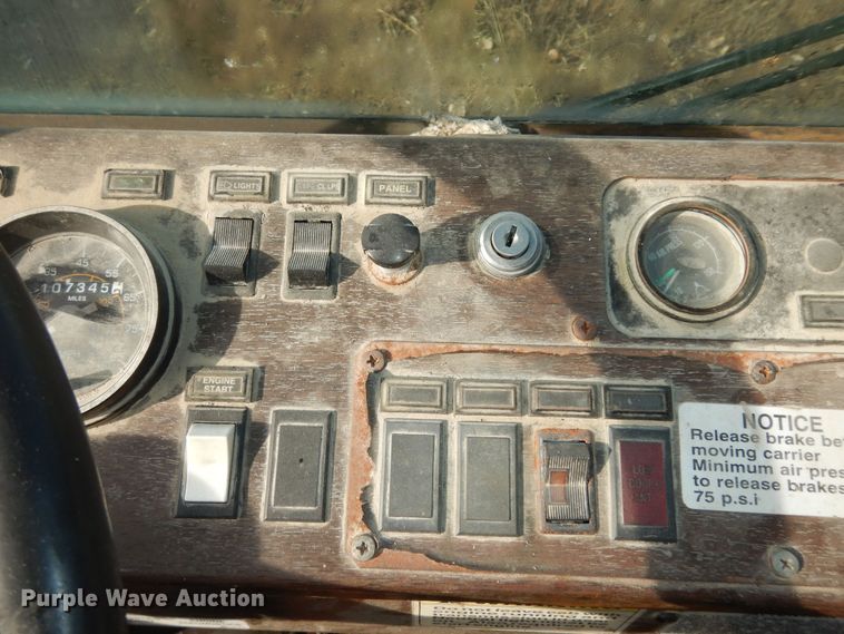 image for item DH3818 1999 Crane Carrier  refuse truck