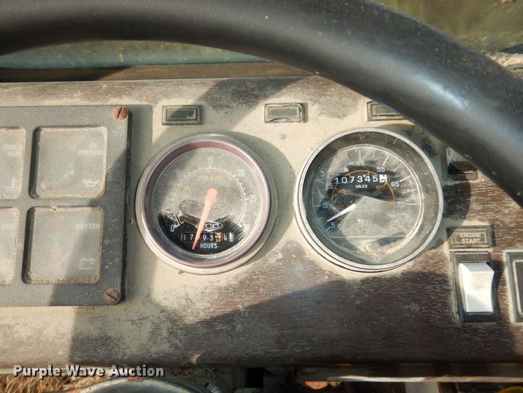 image for item DH3818 1999 Crane Carrier  refuse truck