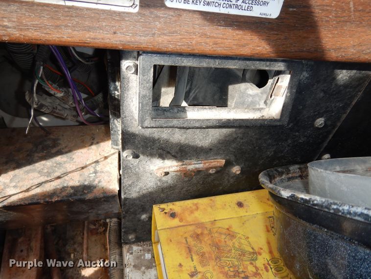 image for item DH3818 1999 Crane Carrier  refuse truck