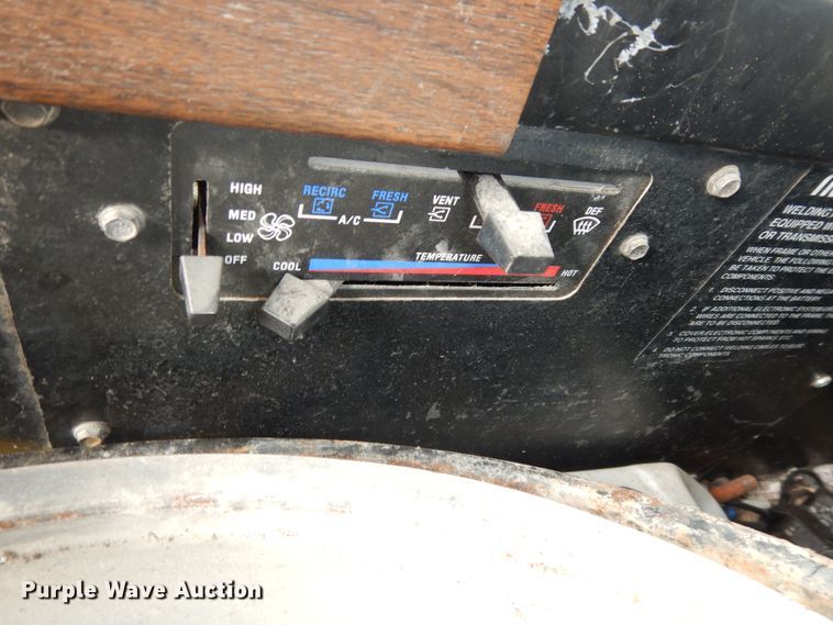 image for item DH3818 1999 Crane Carrier  refuse truck