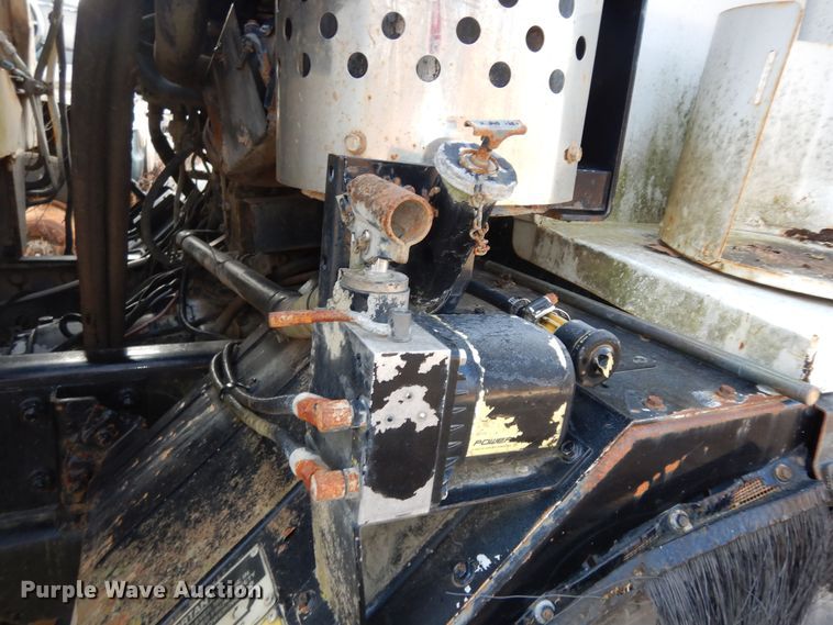 image for item DH3818 1999 Crane Carrier  refuse truck