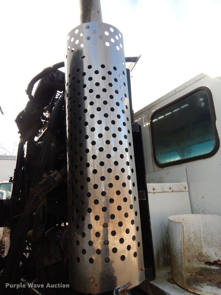 image for item DH3818 1999 Crane Carrier  refuse truck