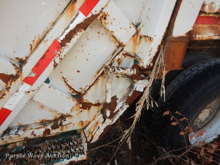 image for item DH3818 1999 Crane Carrier  refuse truck