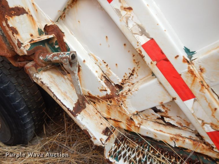 image for item DH3818 1999 Crane Carrier  refuse truck