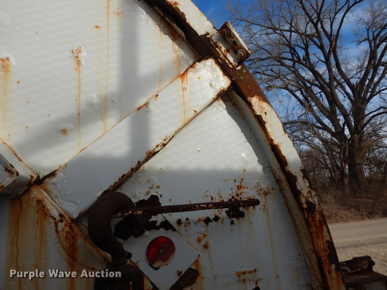 image for item DH3818 1999 Crane Carrier  refuse truck