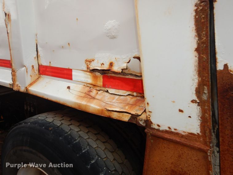 image for item DH3818 1999 Crane Carrier  refuse truck