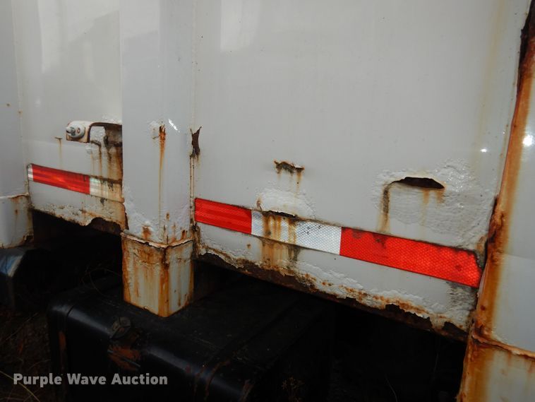 image for item DH3818 1999 Crane Carrier  refuse truck