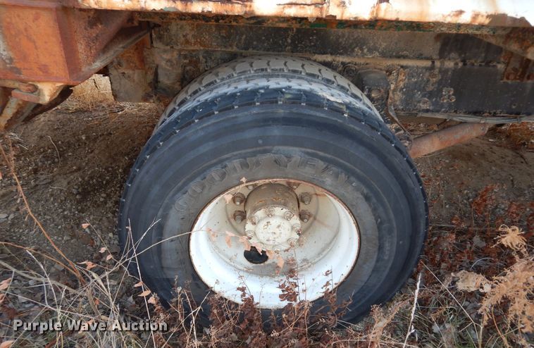 image for item DH3818 1999 Crane Carrier  refuse truck