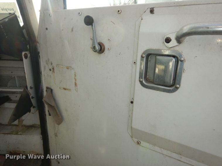 image for item DH3819 1997 Crane Carrier  refuse truck