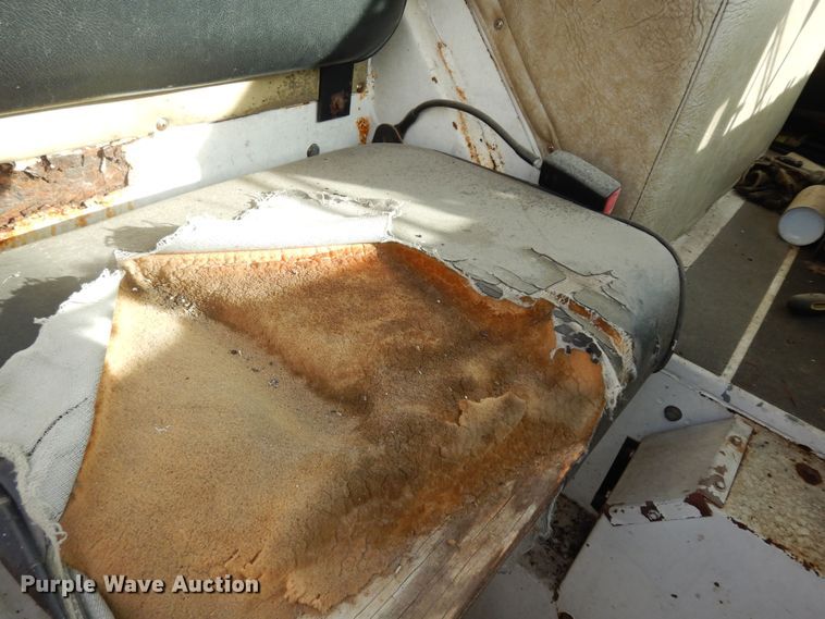 image for item DH3819 1997 Crane Carrier  refuse truck