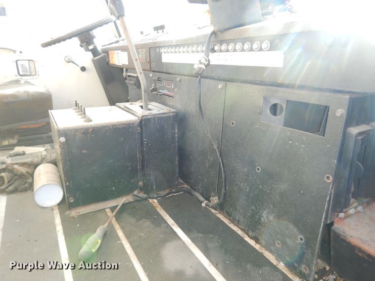 image for item DH3819 1997 Crane Carrier  refuse truck