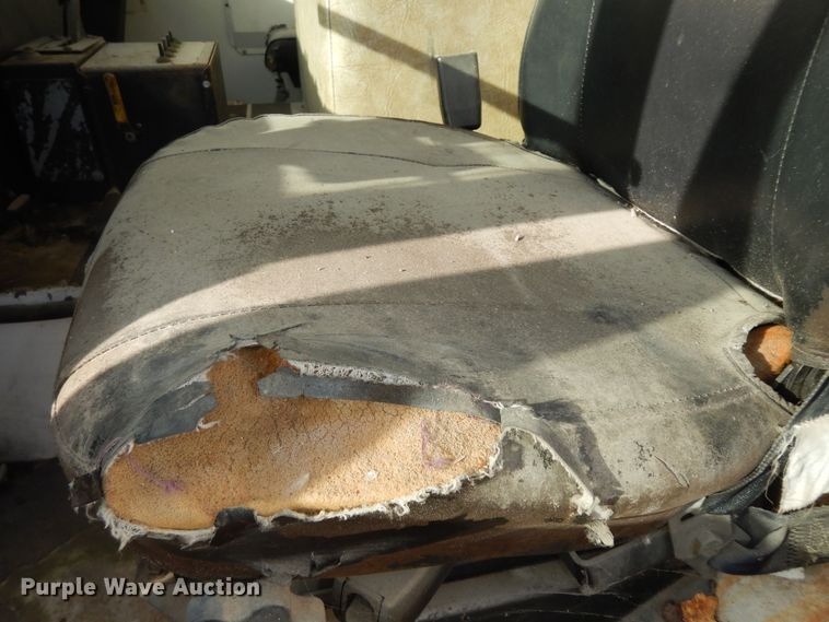 image for item DH3819 1997 Crane Carrier  refuse truck