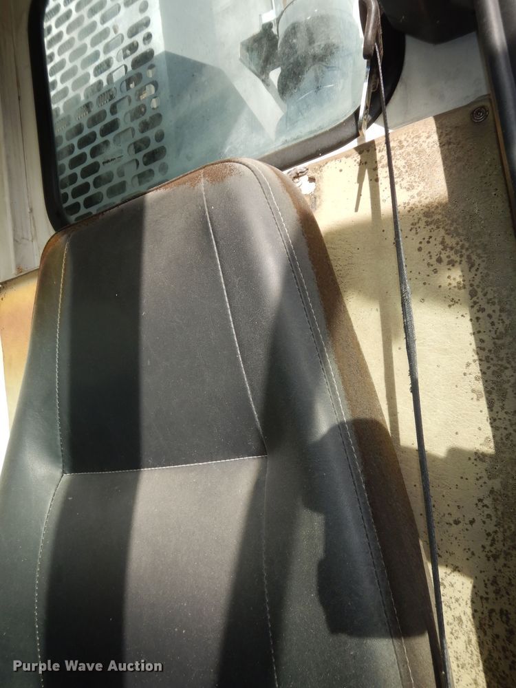 image for item DH3819 1997 Crane Carrier  refuse truck