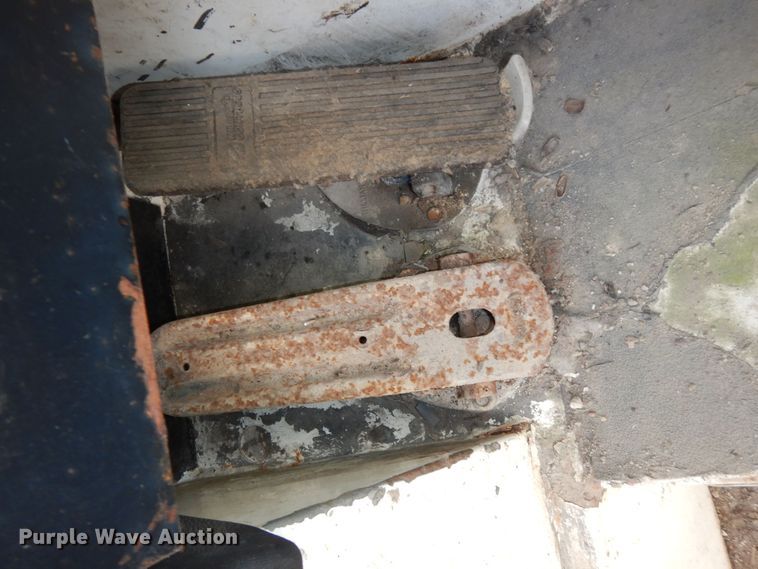 image for item DH3819 1997 Crane Carrier  refuse truck