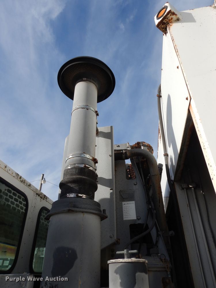 image for item DH3819 1997 Crane Carrier  refuse truck