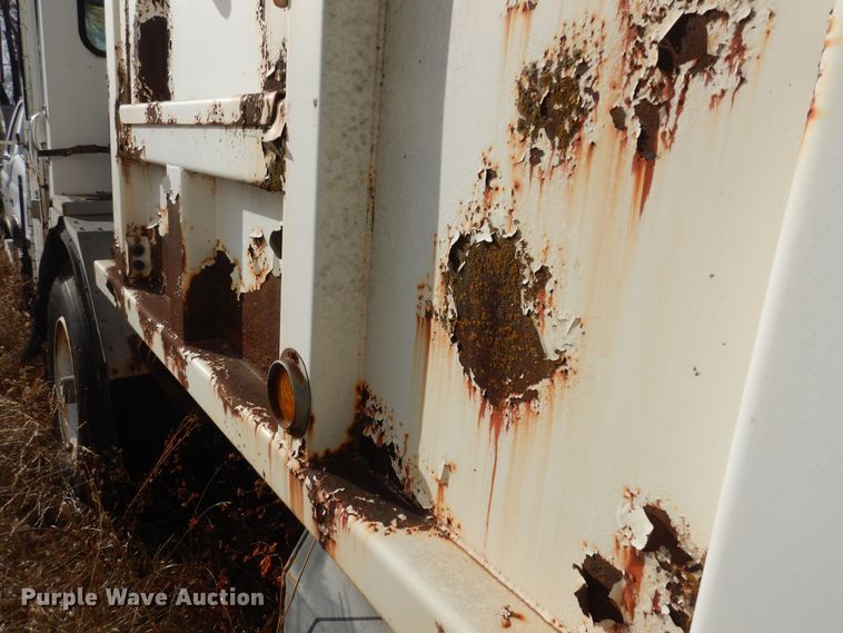 image for item DH3819 1997 Crane Carrier  refuse truck