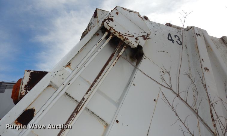 image for item DH3819 1997 Crane Carrier  refuse truck