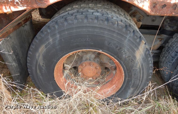 image for item DH3819 1997 Crane Carrier  refuse truck