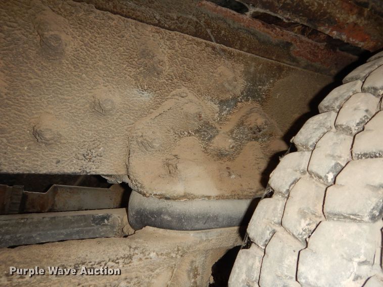 image for item DH3819 1997 Crane Carrier  refuse truck